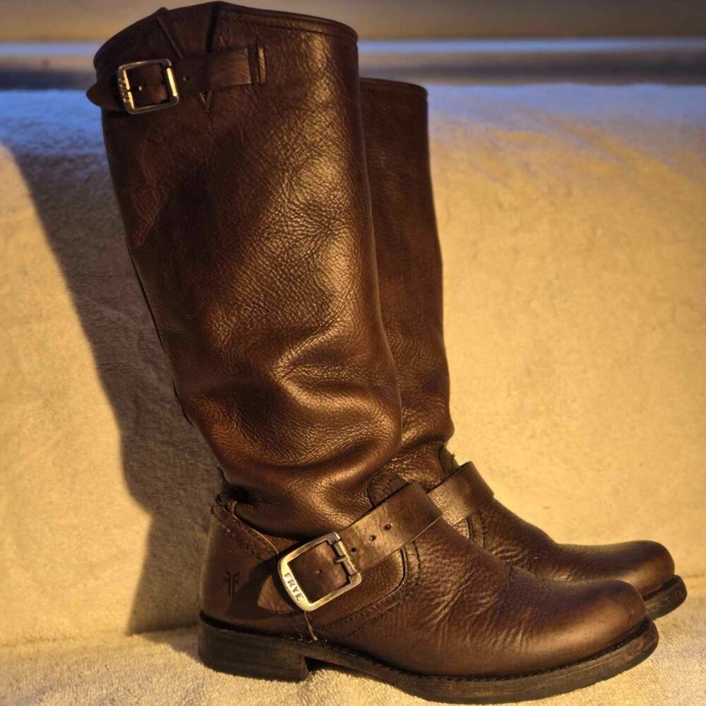 Vintage brown 2-buckle women's Frye boots heavy leather size 6 M